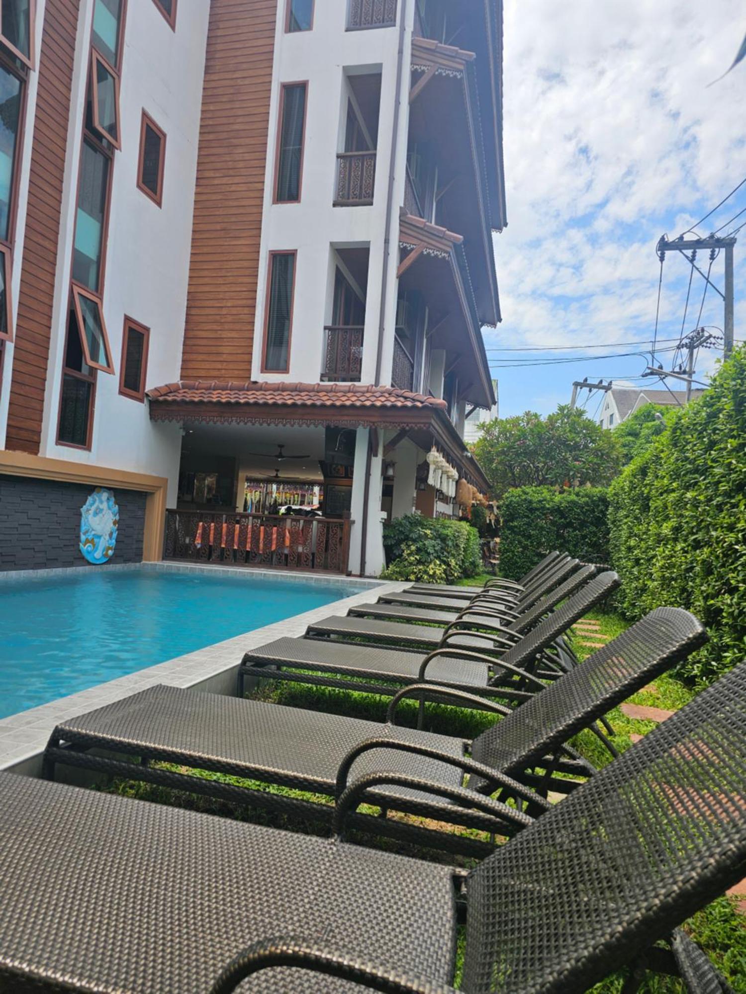 โรงแรมชาดา มันตรา 3*